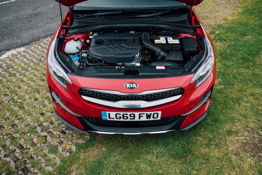 Моторный отсек Kia XCeed 1.6 CRDi 2019 года  (UK) (фото 76 из 107)